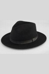 JP1880 853621 Ullhatt Svart