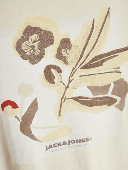 Jack & Jones Almeria Front Print Crew Neck T-Shirt Antique White - T-shirts - Stora T-shirts - 2XL-14XL