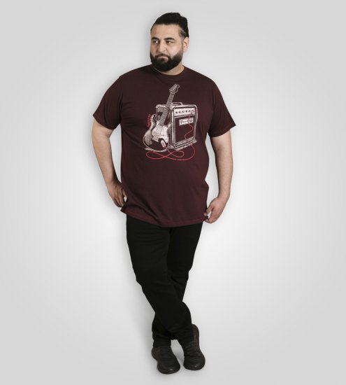 D555 Barnsley Guitar and Amp Crew Neck T-Shirt Burgundy - T-shirts - Stora T-shirts - 2XL-14XL