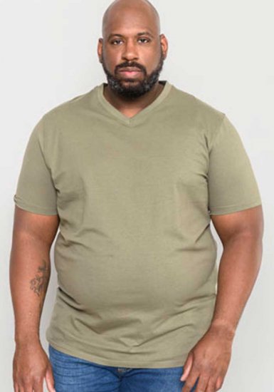 D555 Signature V-neck T-shirt Khaki - T-shirts - Stora T-shirts - 2XL-14XL