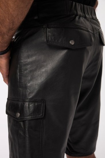JP1880 Leather Shorts Cargo Pockets Lamb Nappa Leather Black - Shorts - Stora shorts W40-W60