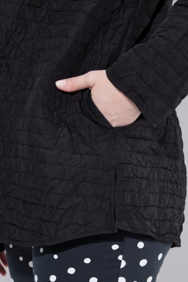 Ulla Popken 852076 Quiltad crêpejacka med ståkrage Svart - Jackor - Damjackor i stora storlekar