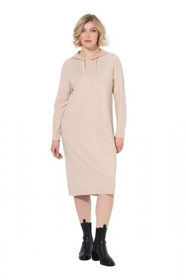 Ulla Popken 853669 Långärmad stickad klänning med huva Beige - Midiklänningar - Midiklänningar för dam i stora storlekar