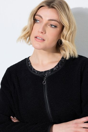 Ulla Popken 853685 Kort teddyjacka med kanter i skinnlook Svart - Jackor - Damjackor i stora storlekar