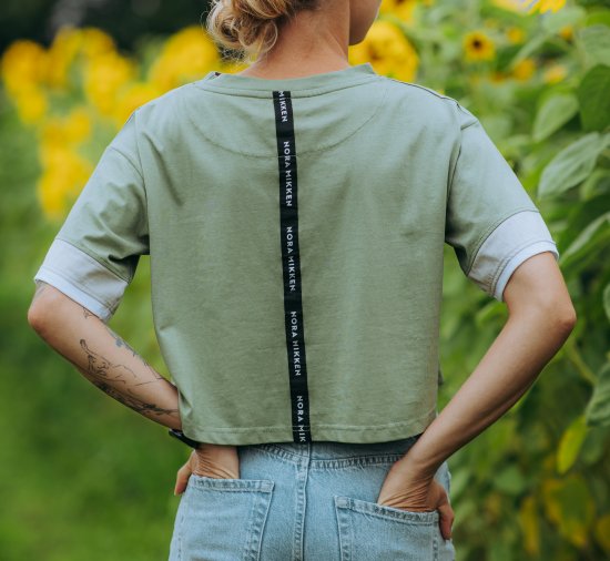 Nora Mikken AGNES Crop Top Green - T-shirts - 