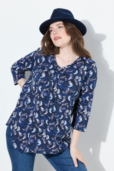 Ulla Popken Asymmetric Cowboy Boot Print Tee Dark Blue - Tryckta T-shirts för dam i stora storlekar - Tryckta t-shirts för dam