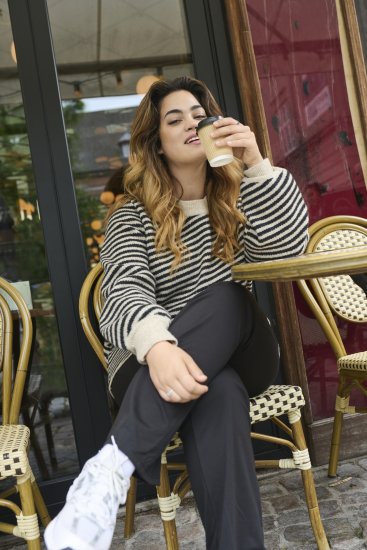 Kaffe Curve Jenna Leggings med Utsvängda Ben Svart - Jeans & Byxor i Stora Storlekar – Plus Size - 