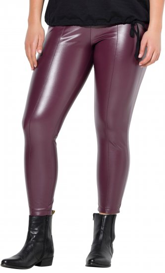 Ulla Popken Metallic Faux Leather Leggings Plum - Jeans & Byxor i Stora Storlekar – Plus Size - 