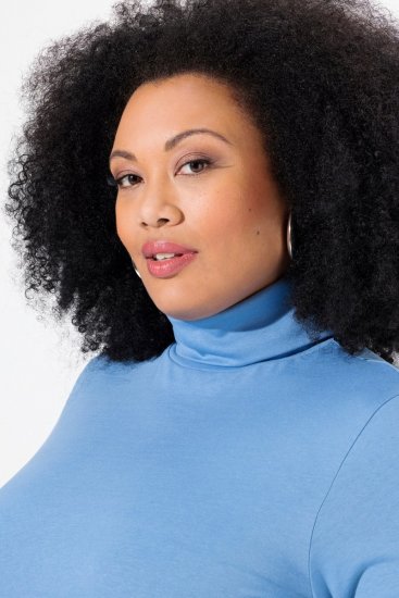 Ulla Popken Basic Long Sleeve Slim Fit Turtleneck Light Cornflower - Collegetröjor & hoodies - Mjuka tröjor och hoodies i stora storlekar