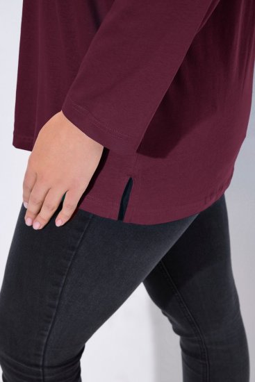 Ulla Popken Back To Basics V-Neck Relaxed Fit Cotton Tee Dark Berry - T-shirts - T-shirts för kvinnor