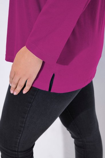 Ulla Popken Back To Basics V-Neck Relaxed Fit Cotton Tee Berry - T-shirts - T-shirts för kvinnor