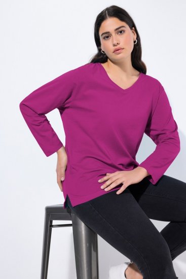Ulla Popken Back To Basics V-Neck Relaxed Fit Cotton Tee Berry - T-shirts - T-shirts för kvinnor