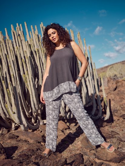 Ulla Popken Mosaic Print Elastic Waist Pants Black - Jeans & Byxor i Stora Storlekar – Plus Size - 