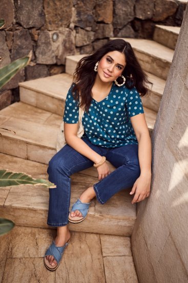 Ulla Popken Tile Print Short Sleeve Pleated Tee Teal - Tryckta T-shirts för dam i stora storlekar - 