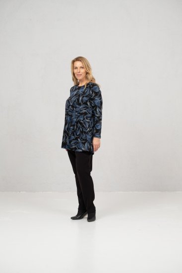 Scandinavian Caramel Swirls Tunic Blue - Tryckta T-shirts för dam i stora storlekar - 