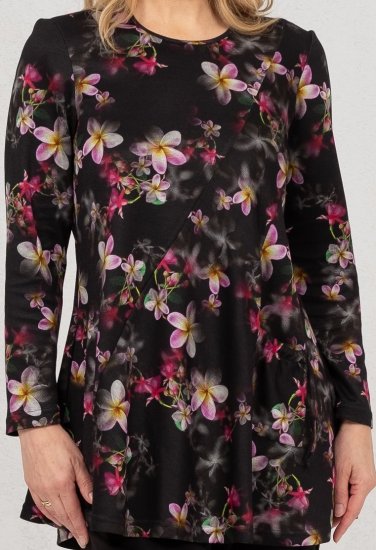 Scandinavian Caramel Flowers Tunic Red and Pink - Tryckta T-shirts för dam i stora storlekar - 