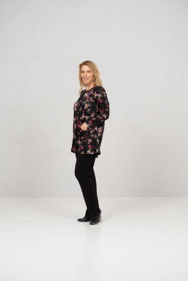 Scandinavian Caramel Flowers Tunic Red and Pink - Tryckta T-shirts för dam i stora storlekar - 