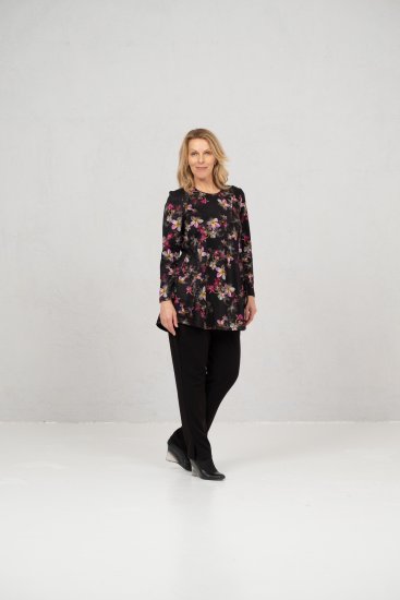 Scandinavian Caramel Flowers Tunic Red and Pink - Tryckta T-shirts för dam i stora storlekar - 